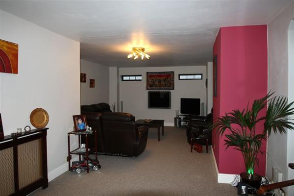 End-of-Terrace House, 7 bedrooms