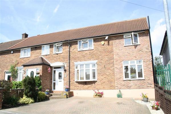 End-of-Terrace House, 4 bedrooms