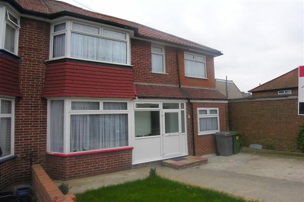 Semi-Detached House, 5 bedrooms, Freehold