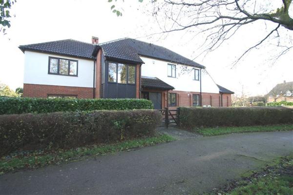 Detached House, 5 bedrooms