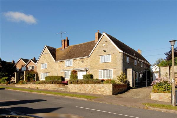 Detached House, 7 bedrooms, Freehold