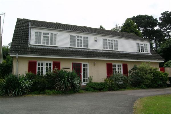 Detached House, 6 bedrooms, Freehold