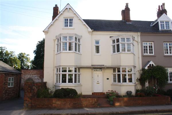 Semi-Detached House, 4 bedrooms