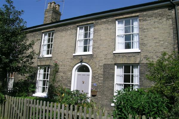 Mid-Terrace House, 2 bedrooms, Freehold