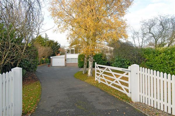 Detached House, 5 bedrooms, Freehold
