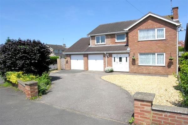 Detached House, 5 bedrooms, Freehold
