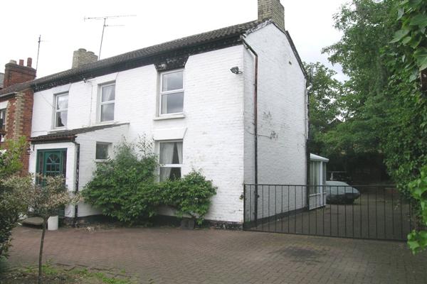 Semi-Detached House, 3 bedrooms
