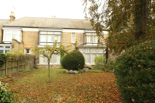 Semi-Detached House, 4 bedrooms