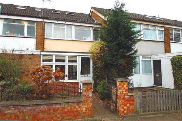 Mid-Terrace House, 4 bedrooms, Freehold