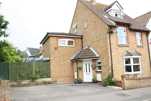 End-of-Terrace House, 5 bedrooms