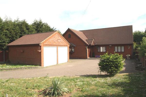 Detached House, 6 bedrooms
