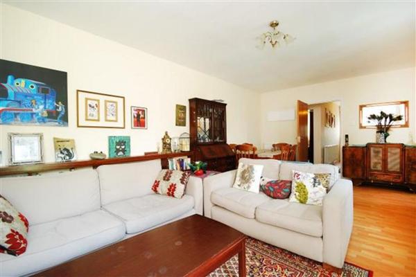 Semi-Detached House, 3 bedrooms