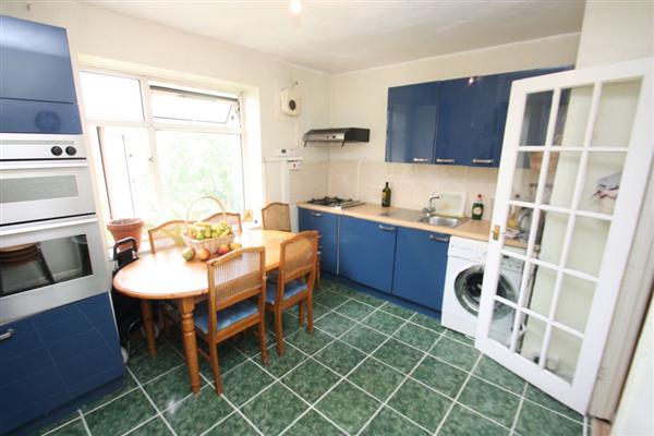 Flat / Apartment, 3 bedrooms