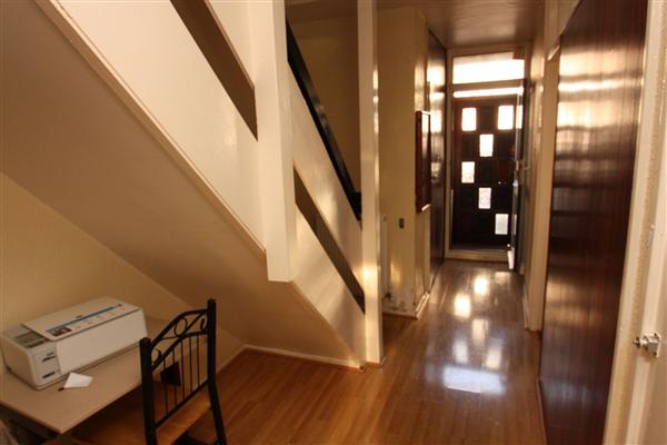Mid-Terrace House, 4 bedrooms