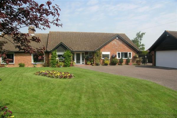 Bungalow, 4 bedrooms, Freehold