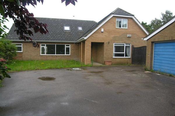 Detached House, 6 bedrooms, Freehold