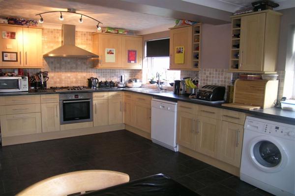 Detached House, 5 bedrooms, Freehold