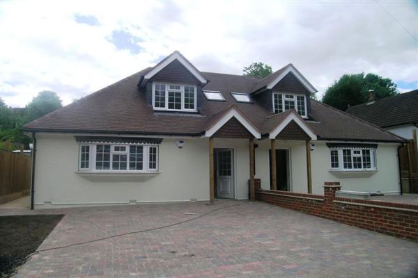 Semi-Detached House, 3 bedrooms, Freehold