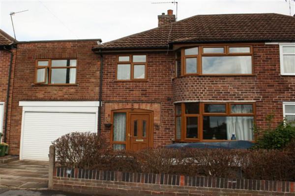 Semi-Detached House, 4 bedrooms