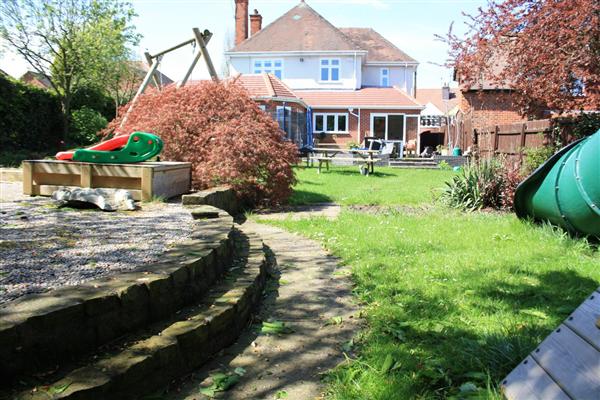 Detached House, 4 bedrooms