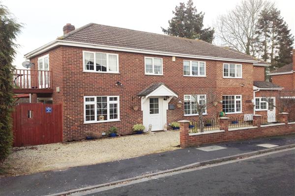 Detached House, 4 bedrooms