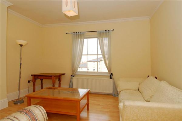 Flat / Apartment, 3 bedrooms, Share of Freehold