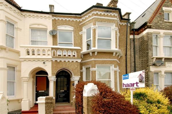 Mid-Terrace House, 4 bedrooms, Freehold