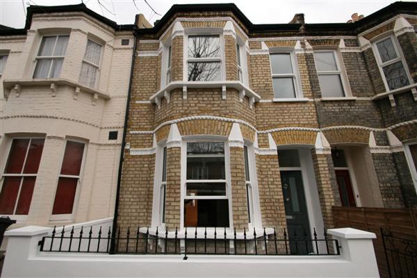 Mid-Terrace House, 4 bedrooms