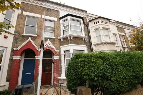Mid-Terrace House, 4 bedrooms