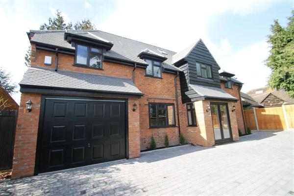 Detached House, 6 bedrooms