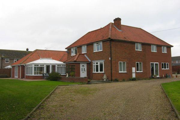 Semi-Detached House, 4 bedrooms, Freehold