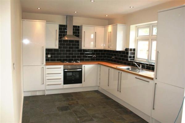 End-of-Terrace House, 3 bedrooms