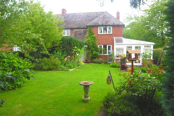 Semi-Detached House, 3 bedrooms, Freehold