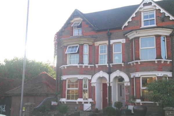 End-of-Terrace House, 4 bedrooms