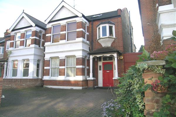 Semi-Detached House, 5 bedrooms, Freehold