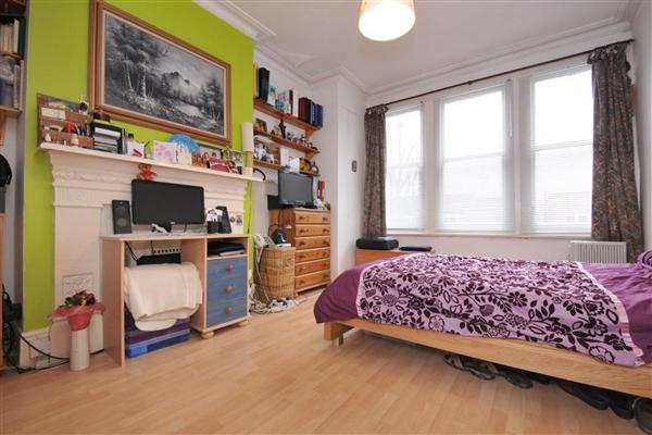 Mid-Terrace House, 6 bedrooms