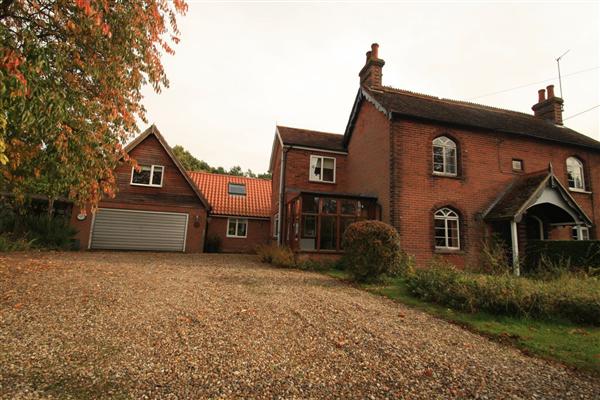 Semi-Detached House, 4 bedrooms, Freehold