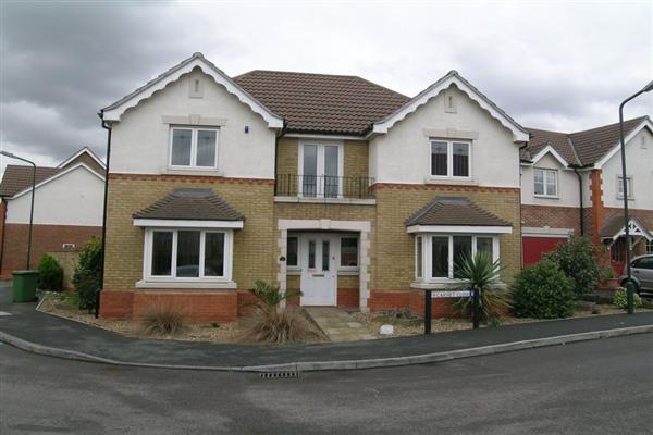 Detached House, 4 bedrooms, Freehold