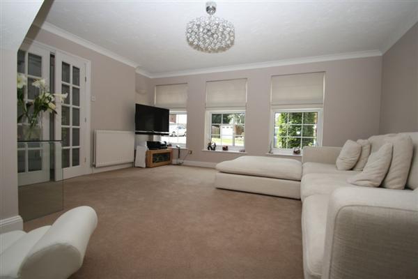 Detached House, 4 bedrooms, Freehold