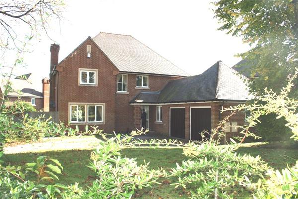 Detached House, 5 bedrooms, Freehold