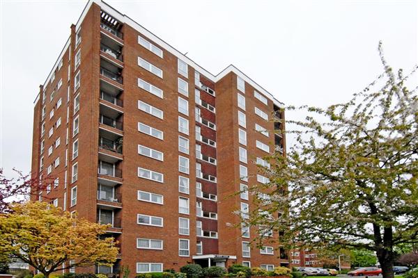 Flat / Apartment, 2 bedrooms, Share of Freehold