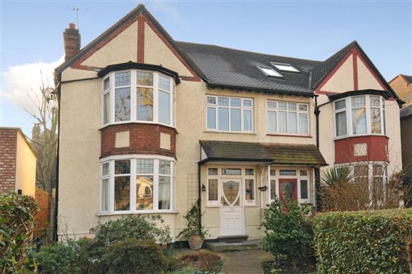 Semi-Detached House, 4 bedrooms, Freehold