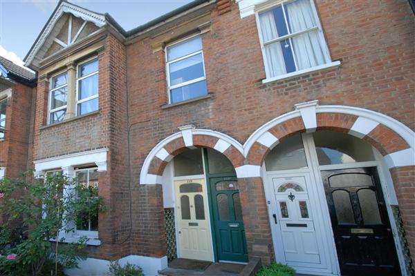 Carlyle Road, W5
