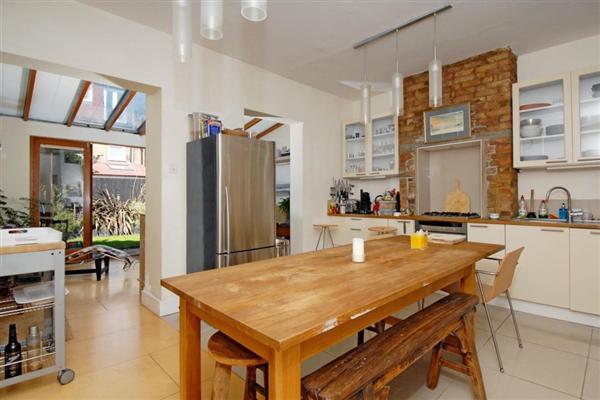 Mid-Terrace House, 3 bedrooms
