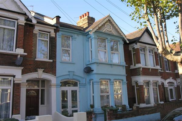 Mid-Terrace House, 3 bedrooms, Freehold