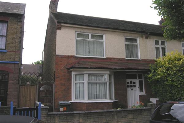 Mid-Terrace House, 3 bedrooms, Freehold