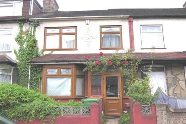 Mid-Terrace House, 4 bedrooms, Freehold