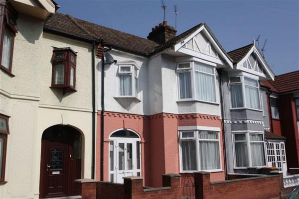 Mid-Terrace House, 3 bedrooms