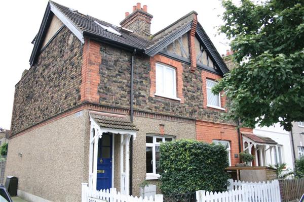 End-of-Terrace House, 4 bedrooms, Freehold