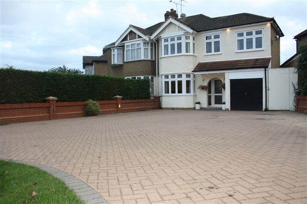 Semi-Detached House, 4 bedrooms